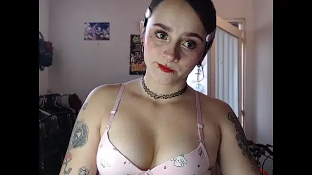 kitty22  online show from 03-26-26, 02:33