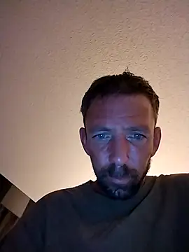 Treemandude online show from 11-18-25, 10:36