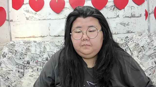 Snapshot of Nadine_asian chatting on 06-28-26, 08:09 Nadine asian online show from 06-28-26, 08:09