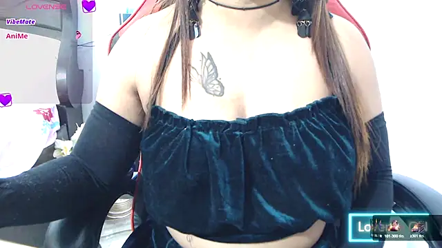 Snapshot of _Aahana_ chatting on 12-04-25, 03:10 Aahana online show from 12-04-25, 03:10