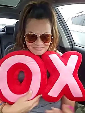 Snapshot of Erotic_and_Exotic chatting on 01-30-25, 08:53 Erotic and Exotic online show from 01-30-25, 08:53