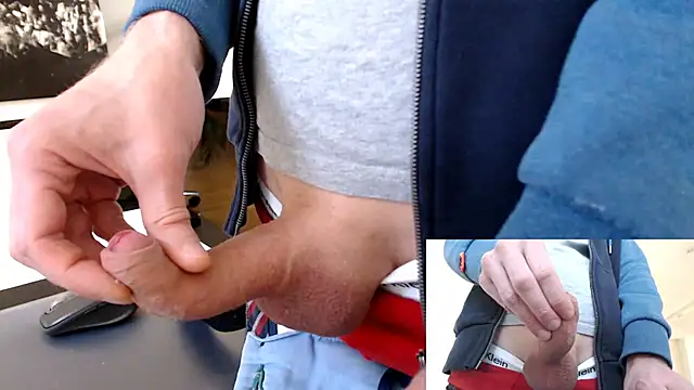 Snapshot of sperma_tributes chatting on 01-31-25, 10:52 sperma tributes online show from 01-31-25, 10:52