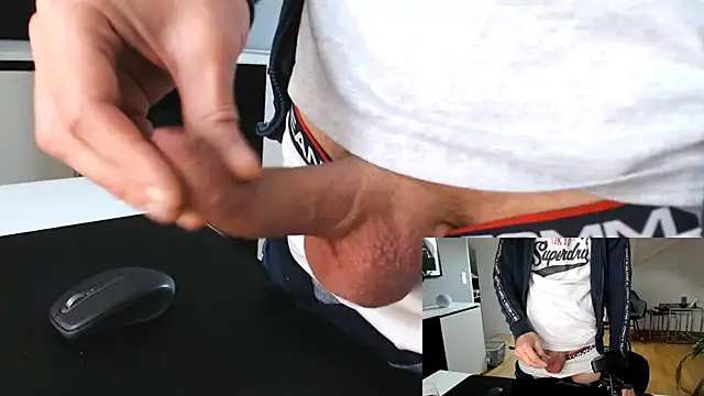 Snapshot of sperma_tributes chatting on 09-26-25, 05:55 sperma tributes online show from 09-26-25, 05:55