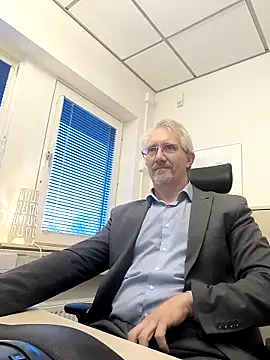 Snapshot of tom-swede chatting on 03-19-26, 03:49 tom-swede online show from 03-19-26, 03:49