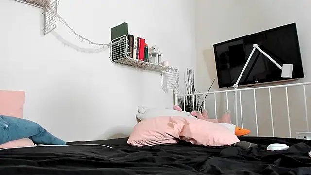 NeonShine online show from 11-20-25, 04:34