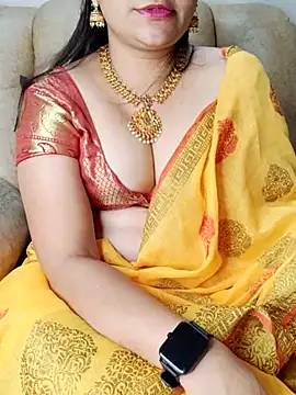 Traditional Housewife  online show from 02-20-25, 05:29