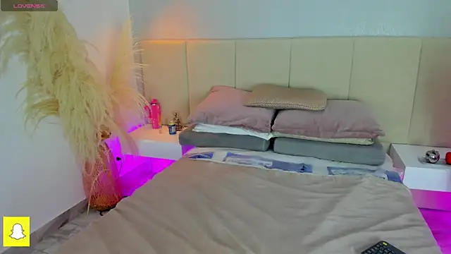 Snapshot of sofia_pamela chatting on 11-07-25, 07:03 sofia pamela online show from 11-07-25, 07:03