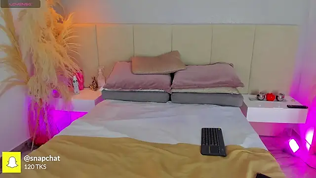 Snapshot of sofia_pamela chatting on 11-18-25, 06:56 sofia pamela online show from 11-18-25, 06:56