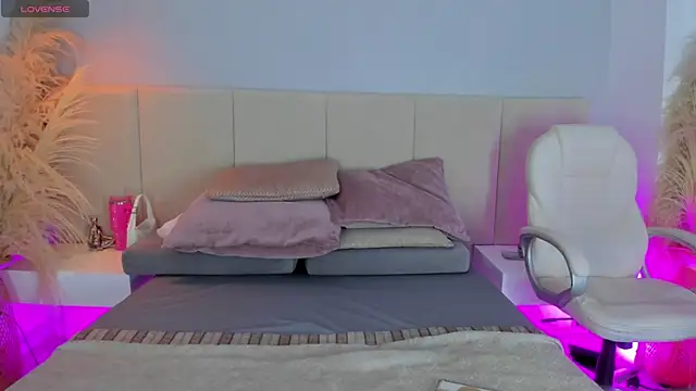 Snapshot of sofia_pamela chatting on 12-04-25, 07:44 sofia pamela online show from 12-04-25, 07:44