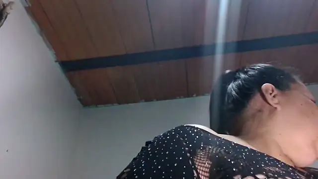 kendalkitty1 online show from 11-15-25, 06:22