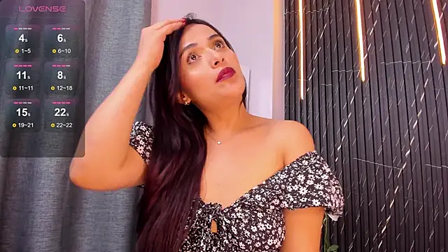 Snapshot of katrina_kaif_x chatting on 01-17-25, 10:45 katrina kaif x online show from 01-17-25, 10:45
