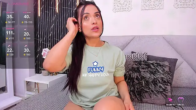 Snapshot of katrina_kaif_x chatting on 01-25-25, 07:18 katrina kaif x online show from 01-25-25, 07:18