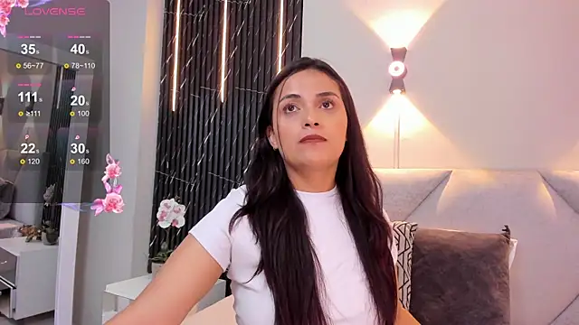 Snapshot of katrina_kaif_x chatting on 03-10-25, 07:18 katrina kaif x online show from 03-10-25, 07:18