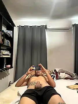 Snapshot of Magicerosxx69 chatting on 10-07-25, 04:26 Magicerosxx69 online show from 10-07-25, 04:26