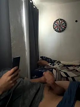 Snapshot of Magicerosxx69 chatting on 11-06-25, 03:57 Magicerosxx69 online show from 11-06-25, 03:57