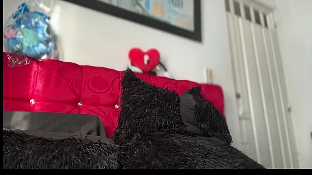 sexy blacks  online show from 01-07-26, 12:29