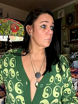 Snapshot of sexyasscougar chatting on 11-08-25, 01:28 sexyasscougar online show from 11-08-25, 01:28