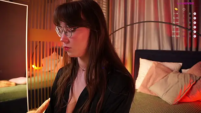 askaudrey  online show from 11-18-25, 03:05