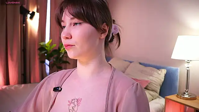 askaudrey  online show from 03-26-26, 01:49