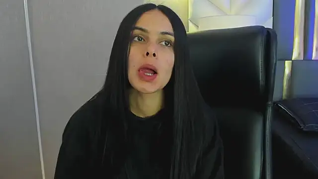 ChloeHarper  online show from 04-03-26, 11:41