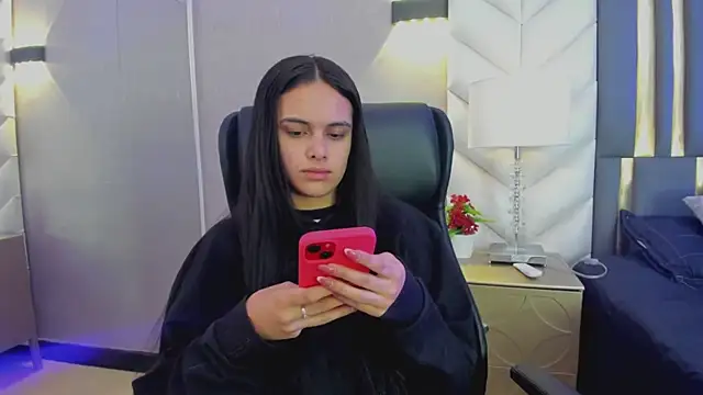 ChloeHarper  online show from 04-14-26, 11:49