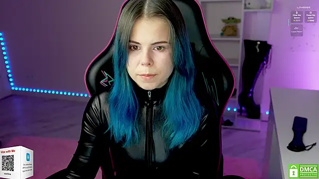 Latex Kitty online show from 11-24-25, 03:01