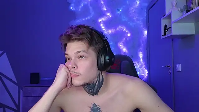 DENIS HERE online show from 12-15-24, 07:31