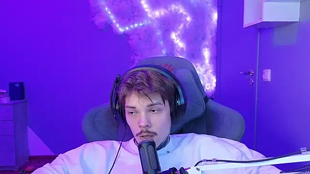 DENIS HERE online show from 01-23-25, 08:15