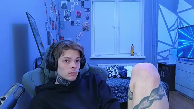 DENIS HERE online show from 02-18-25, 03:42