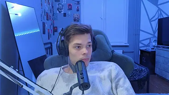 DENIS HERE online show from 03-01-25, 08:31