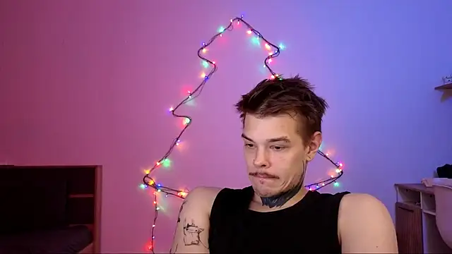 DENIS HERE online show from 11-28-25, 08:33