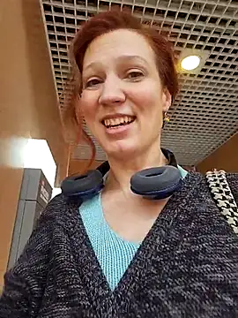 Exhibitionsplit online show from 12-05-25, 12:36