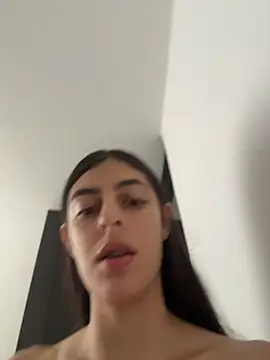 Snapshot of cristel_17 chatting on 03-23-26, 03:38 cristel 17 online show from 03-23-26, 03:38