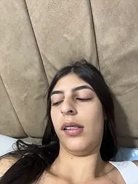Snapshot of cristel_17 chatting on 05-03-26, 12:16 cristel 17 online show from 05-03-26, 12:16