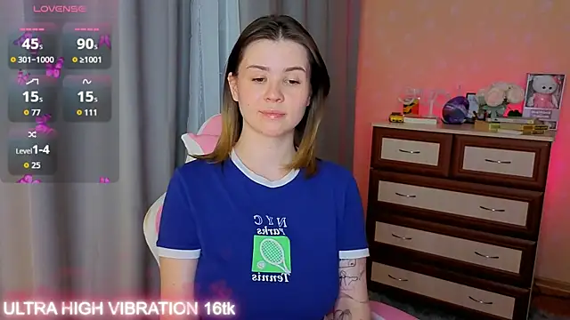 cutie mili online show from 11-21-25, 10:14