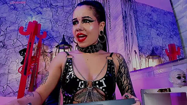 Snapshot of irregular_fetish_ chatting on 02-23-25, 12:08 irregular fetish online show from 02-23-25, 12:08