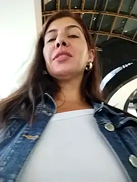 Snapshot of scarlett_moore chatting on 02-02-25, 01:02 scarlett moore online show from 02-02-25, 01:02