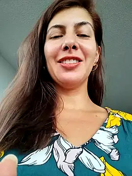 Snapshot of scarlett_moore chatting on 02-23-25, 08:55 scarlett moore online show from 02-23-25, 08:55