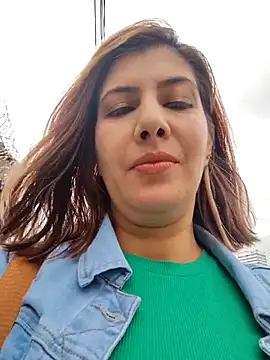 Snapshot of scarlett_moore chatting on 10-08-25, 02:36 scarlett moore online show from 10-08-25, 02:36