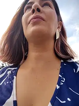 Snapshot of scarlett_moore chatting on 10-23-25, 02:16 scarlett moore online show from 10-23-25, 02:16