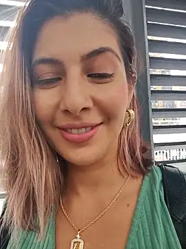 Snapshot of scarlett_moore chatting on 10-25-25, 02:46 scarlett moore online show from 10-25-25, 02:46