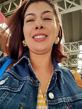 Snapshot of scarlett_moore chatting on 11-17-25, 02:23 scarlett moore online show from 11-17-25, 02:23