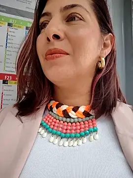 Snapshot of scarlett_moore chatting on 11-20-25, 04:40 scarlett moore online show from 11-20-25, 04:40