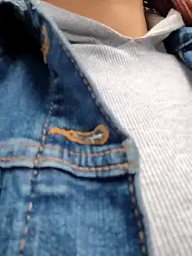 Snapshot of scarlett_moore chatting on 11-27-25, 04:31 scarlett moore online show from 11-27-25, 04:31