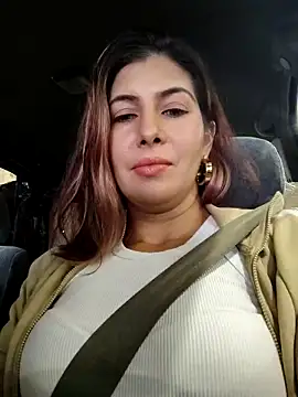 Snapshot of scarlett_moore chatting on 12-05-25, 04:58 scarlett moore online show from 12-05-25, 04:58