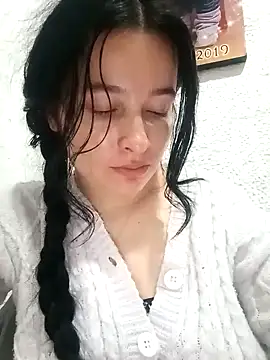 Snapshot of EmilySwaan chatting on 12-02-24, 02:31 EmilySwaan online show from 12-02-24, 02:31