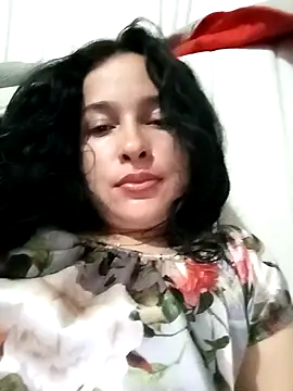 Snapshot of EmilySwaan chatting on 12-04-24, 03:37 EmilySwaan online show from 12-04-24, 03:37