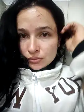 Snapshot of EmilySwaan chatting on 03-22-25, 03:20 EmilySwaan online show from 03-22-25, 03:20