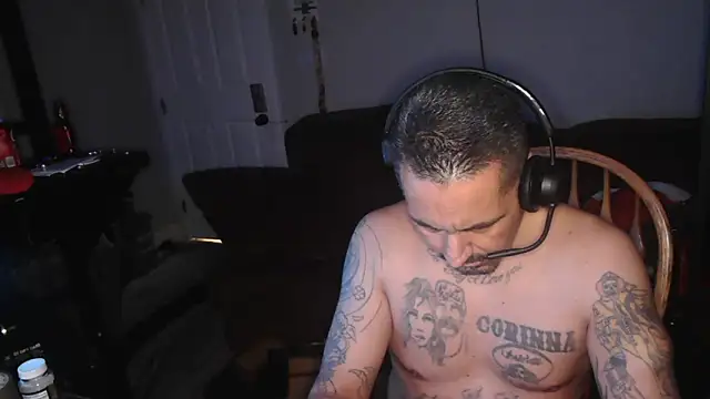 Snapshot of jess2fuck chatting on 10-30-25, 02:57 jess2fuck online show from 10-30-25, 02:57