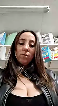 Snapshot of Mia_Novikov chatting on 01-13-25, 02:50 Mia Novikov online show from 01-13-25, 02:50